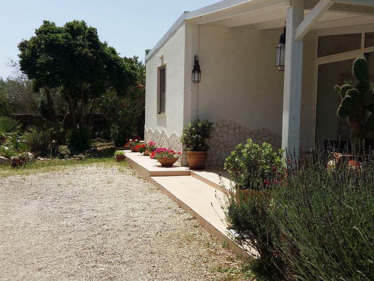 Villa La Dimora Dei Gelsi Castri di Lecce Exterior foto